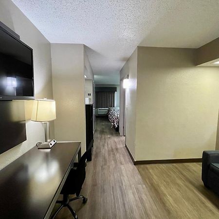 Red Roof Inn & Suites Jackson - Richland Buitenkant foto