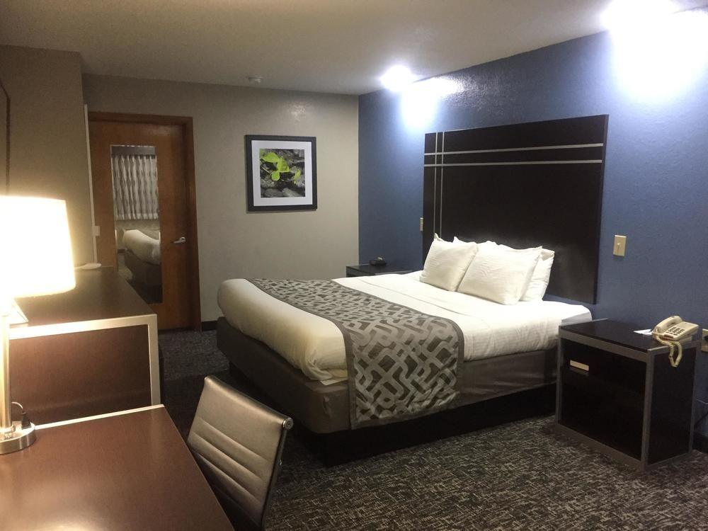Red Roof Inn & Suites Jackson - Richland Buitenkant foto