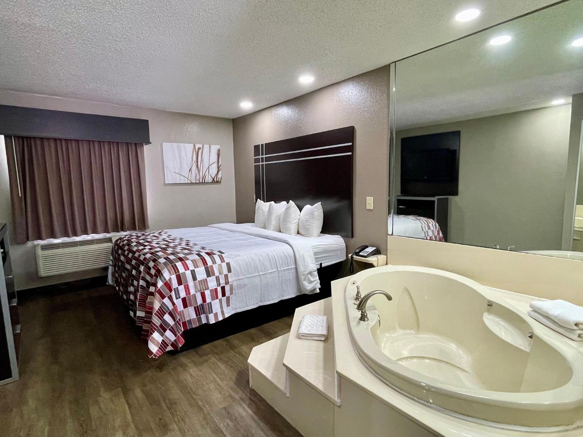 Red Roof Inn & Suites Jackson - Richland Buitenkant foto