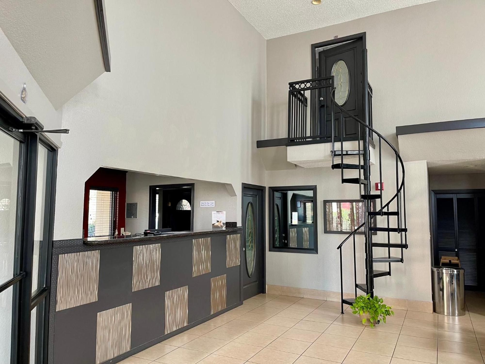 Red Roof Inn & Suites Jackson - Richland Buitenkant foto