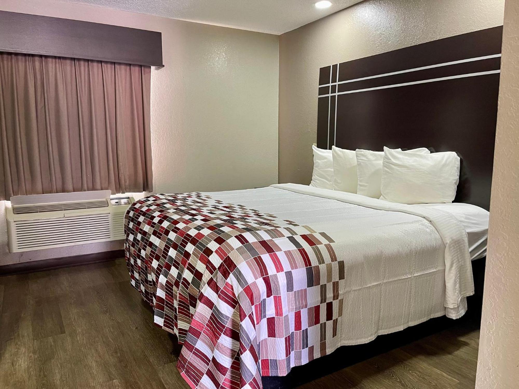 Red Roof Inn & Suites Jackson - Richland Buitenkant foto