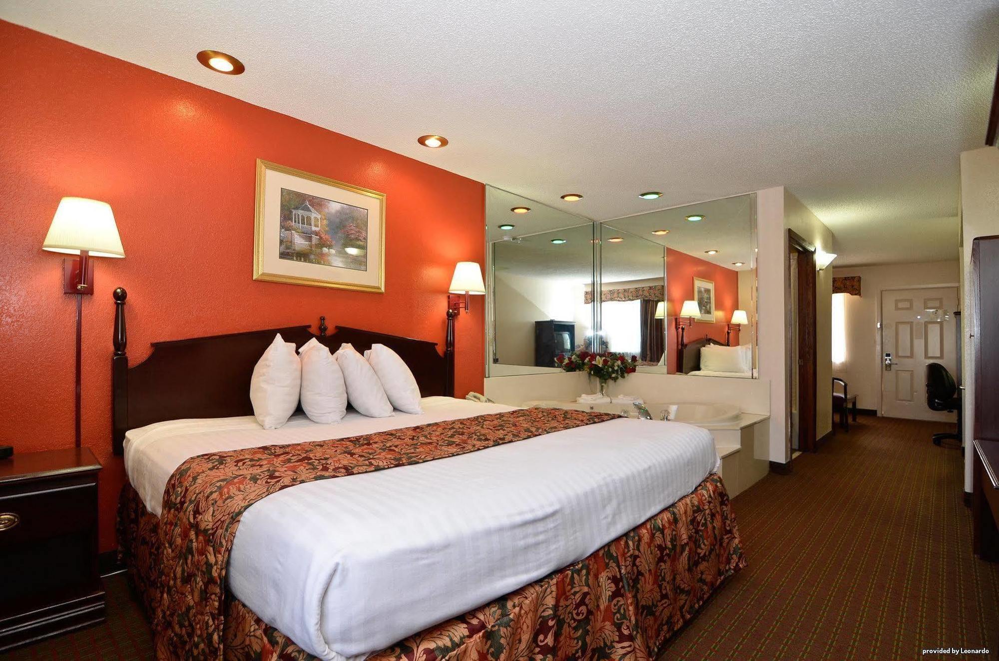 Red Roof Inn & Suites Jackson - Richland Buitenkant foto