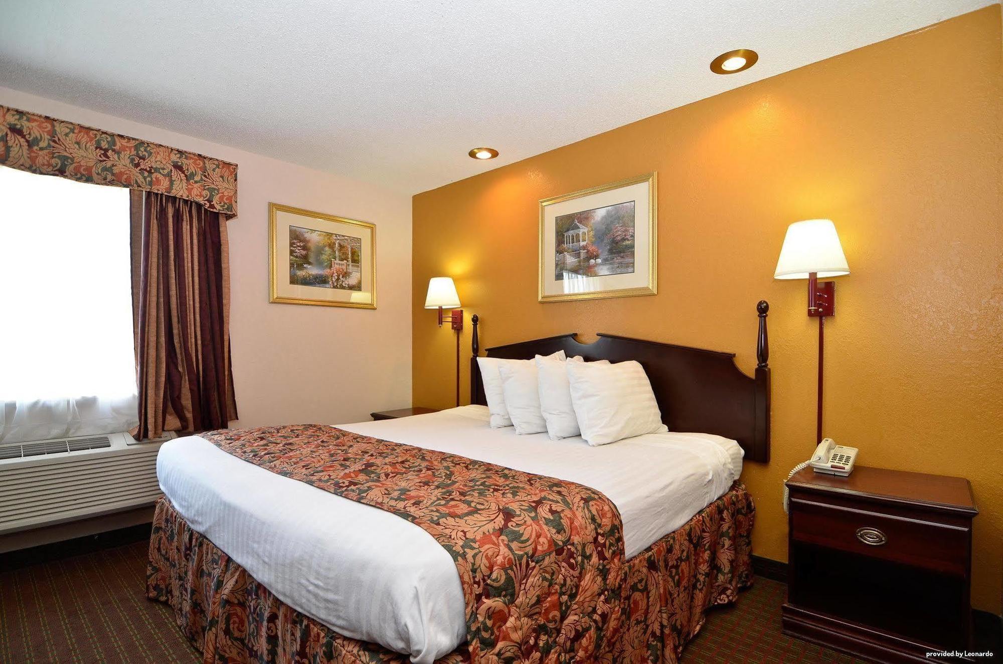 Red Roof Inn & Suites Jackson - Richland Buitenkant foto