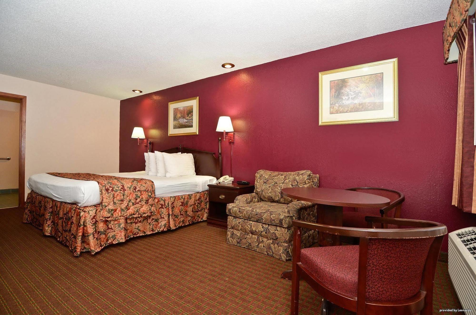 Red Roof Inn & Suites Jackson - Richland Buitenkant foto