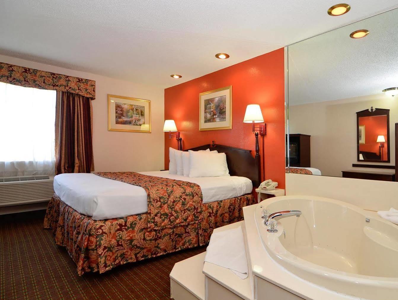 Red Roof Inn & Suites Jackson - Richland Buitenkant foto