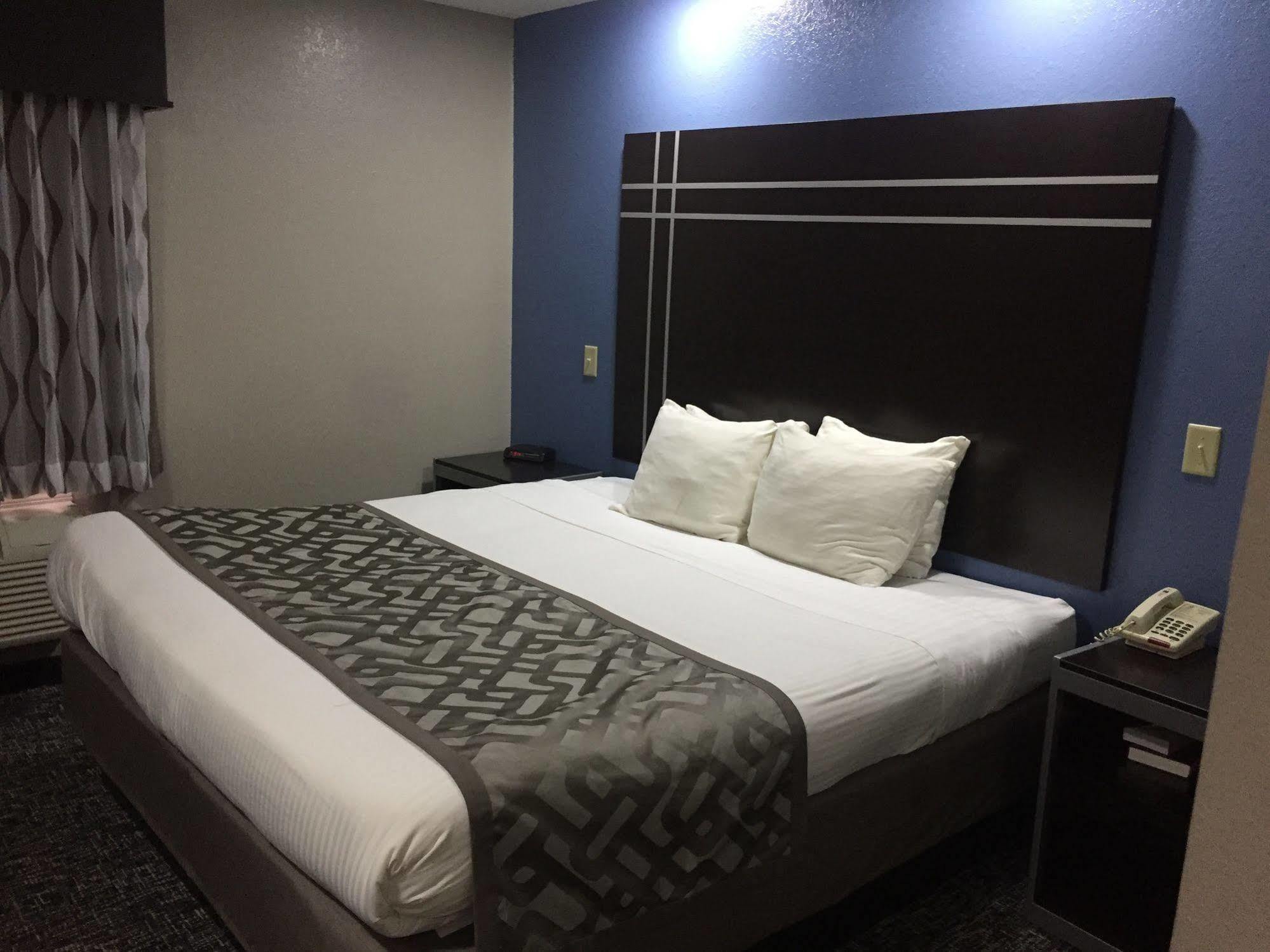 Red Roof Inn & Suites Jackson - Richland Buitenkant foto