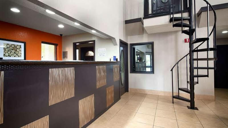 Red Roof Inn & Suites Jackson - Richland Buitenkant foto